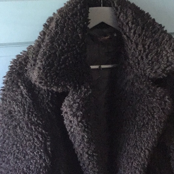 EUC black fleece Teddy coat w/ lapel by Kooosin - Picture 3 of 6